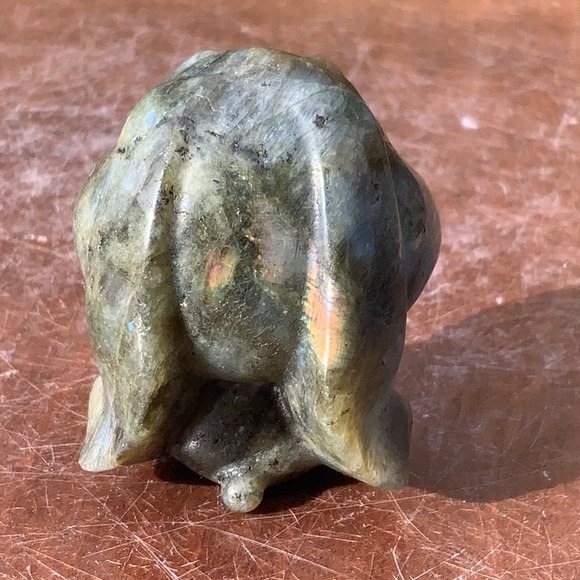 LABRADORITE HAND CARVED CARTOON RABBIT - Picture 5 of 9